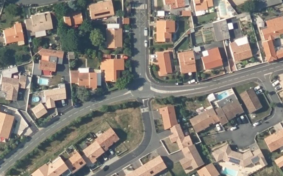 Vue aérienne du Rond-point anonyme n°90140243