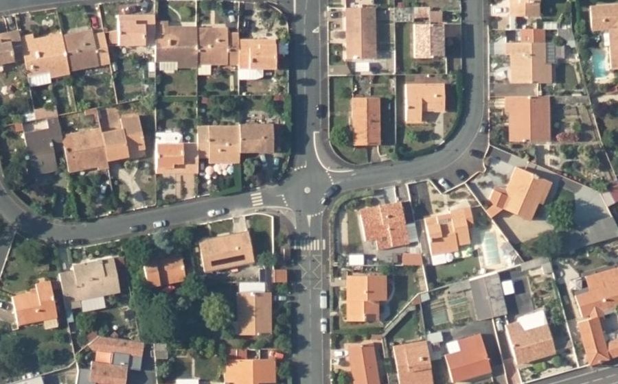 Vue aérienne du Rond-point anonyme n°90140264