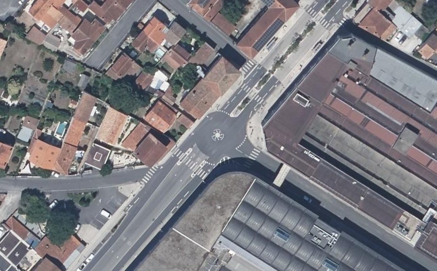 Vue aérienne du Rond-point anonyme n°901501307