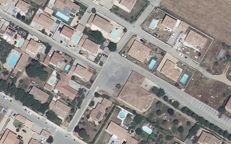 Vue aérienne du Rond-point anonyme n°901706430