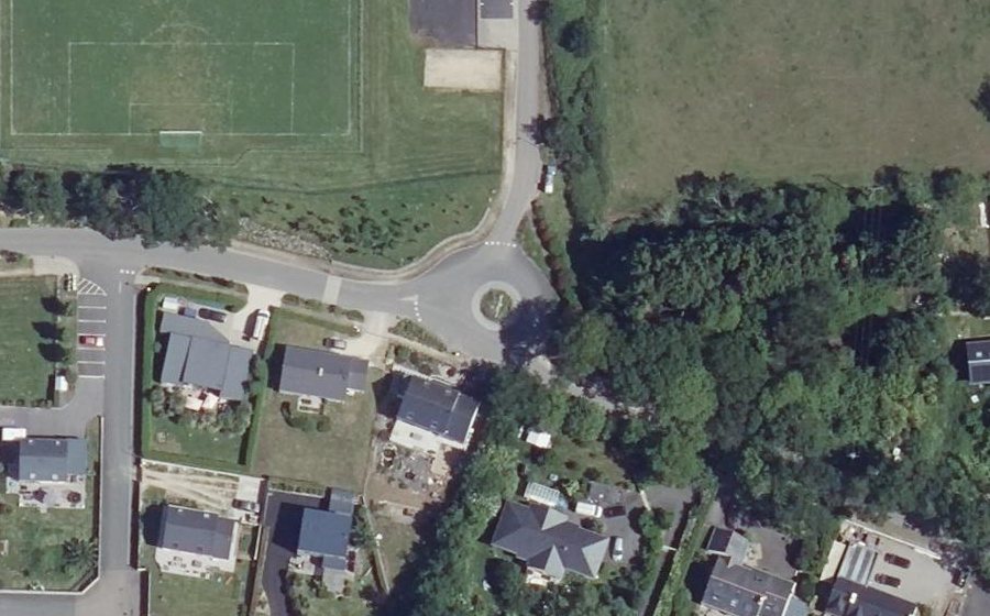 Vue aérienne du Rond-point anonyme n°902040616
