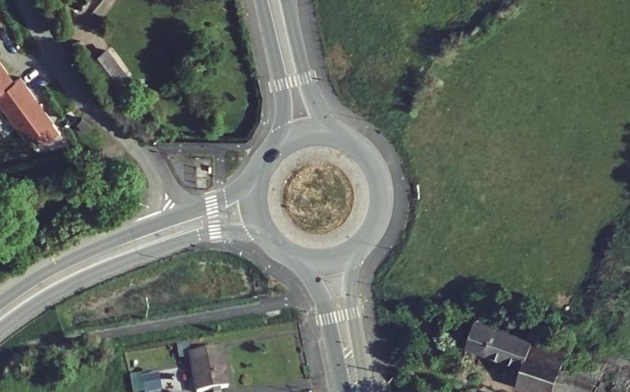 Vue aérienne du Rond-point anonyme n°902235578