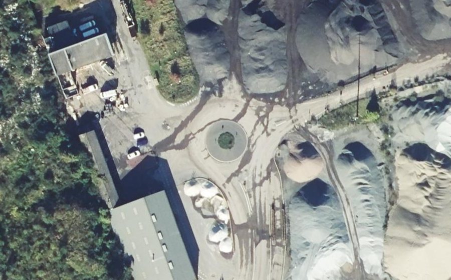 Vue aérienne du Rond-point anonyme n°902304202