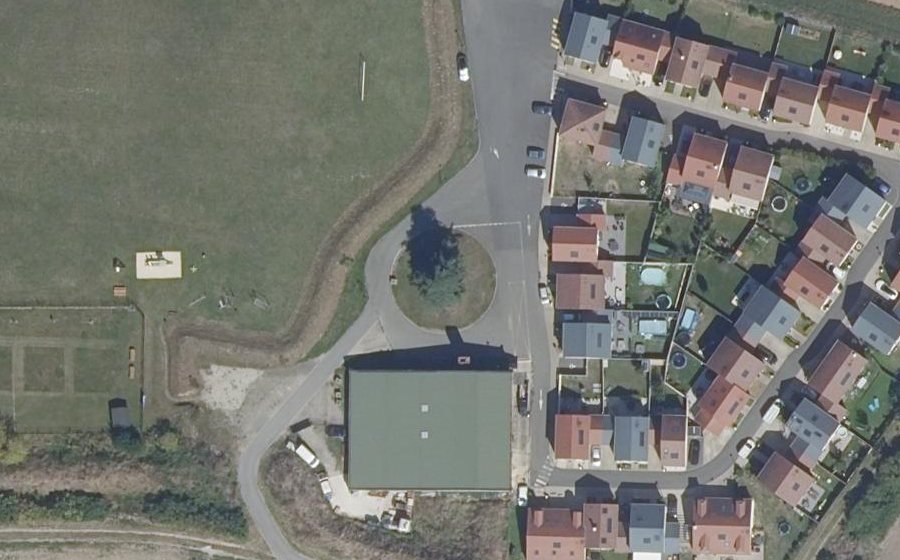 Vue aérienne du Rond-point anonyme n°902359970