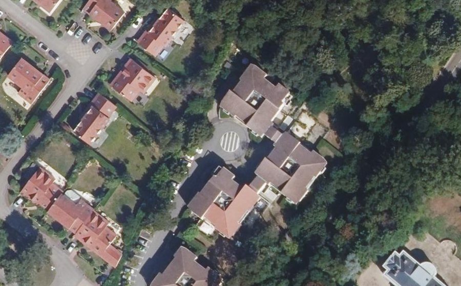 Vue aérienne du Rond-point anonyme n°903062551