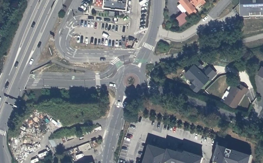 Vue aérienne du Rond-point anonyme n°90420157