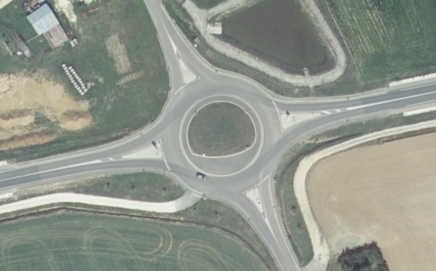 Vue aérienne du Rond-point anonyme n°904701064
