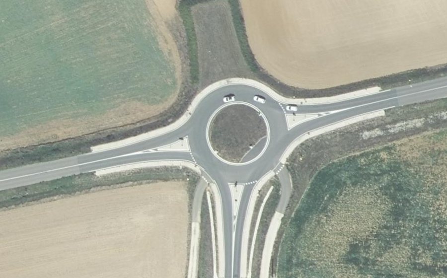 Vue aérienne du Rond-point anonyme n°904701074