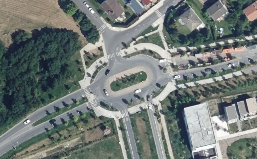 Vue aérienne du Rond-point anonyme n°905008605