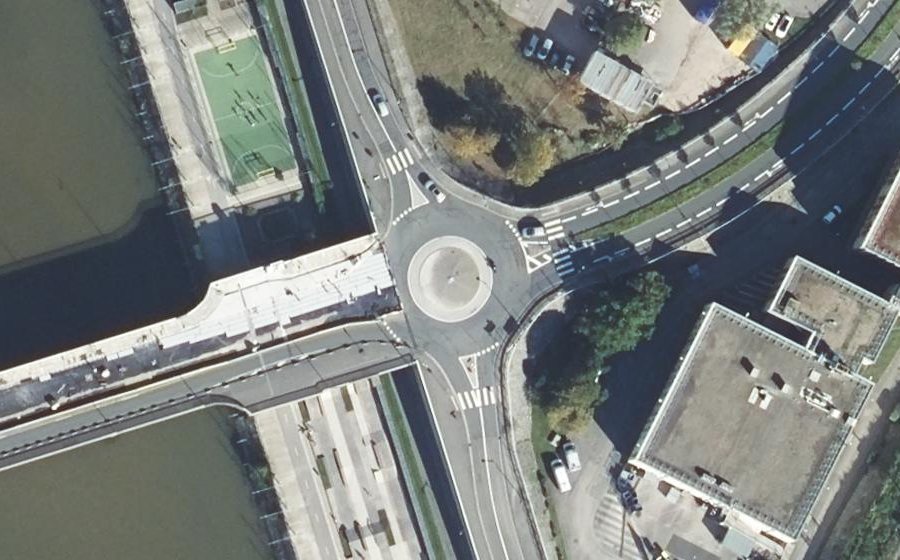 Vue aérienne du Rond-point anonyme n°90514041