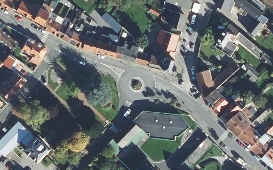 Vue aérienne du Rond-point anonyme n°90614028