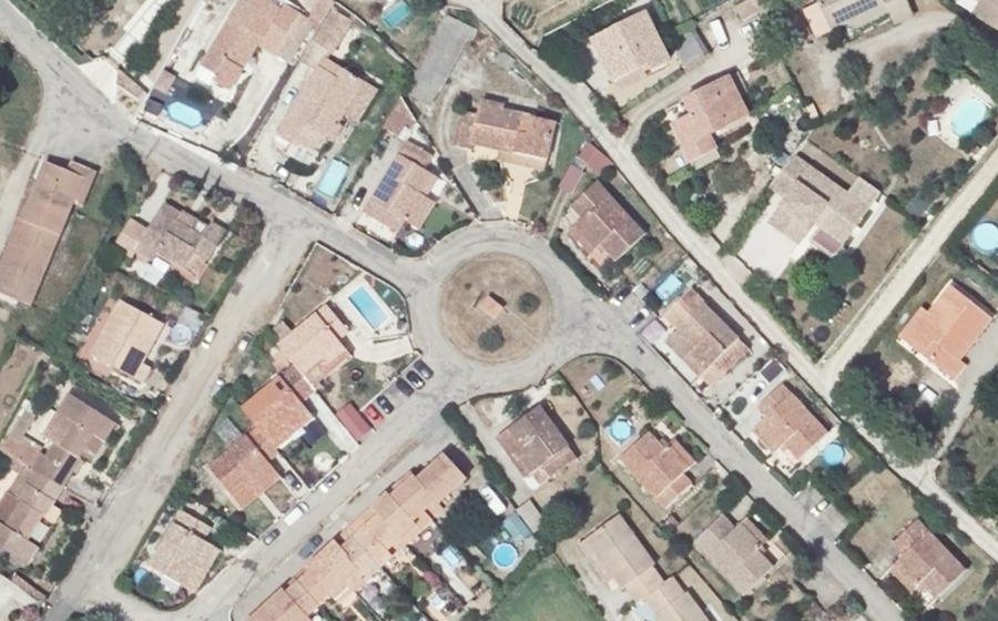 Vue aérienne du Rond-point anonyme n°90704065
