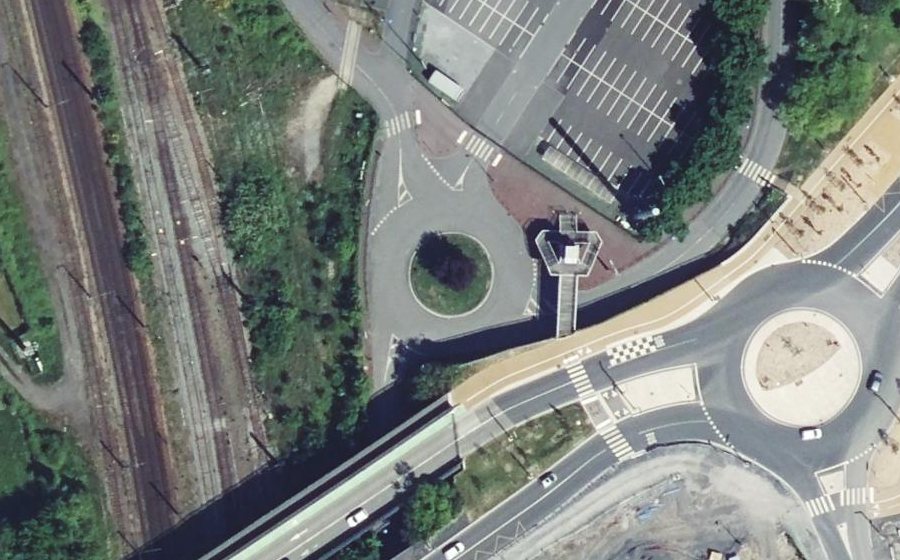 Vue aérienne du Rond-point anonyme n°90707027