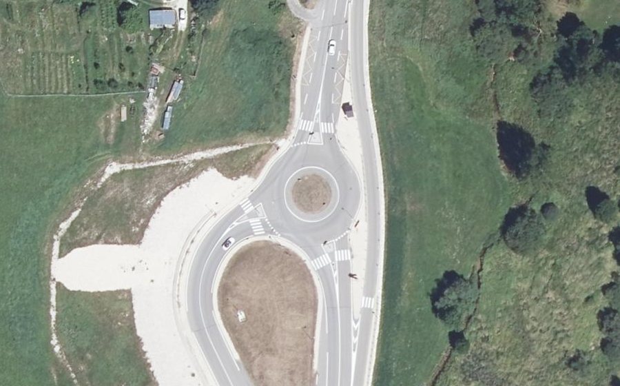 Vue aérienne du Rond-point anonyme n°907654450