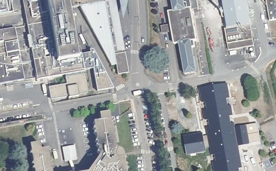 Vue aérienne du Rond-point anonyme n°90894167