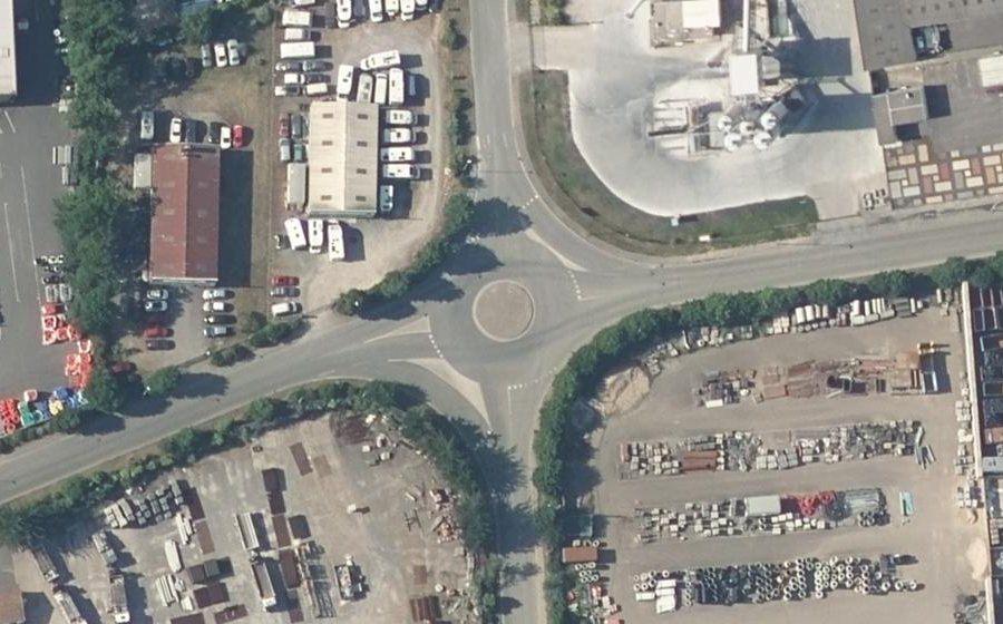 Vue aérienne du Rond-point anonyme n°909122999