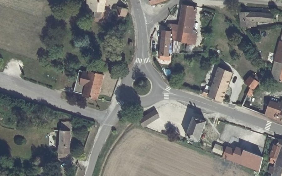 Vue aérienne du Rond-point anonyme n°909363687