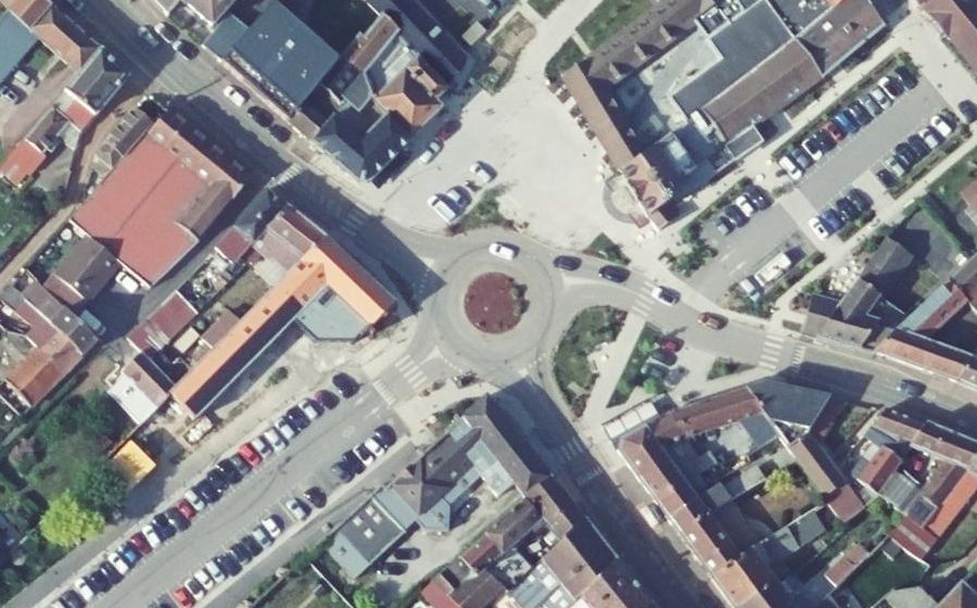 Vue aérienne du Rond-point anonyme n°90971067