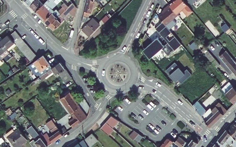 Vue aérienne du Rond-point anonyme n°91008448