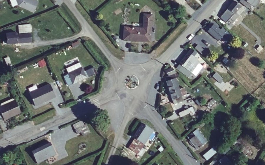 Vue aérienne du Rond-point anonyme n°91012050