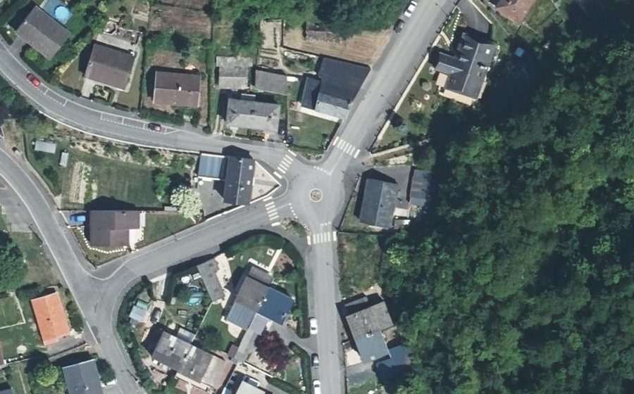 Vue aérienne du Rond-point anonyme n°910482742