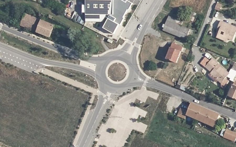Vue aérienne du Rond-point anonyme n°911406940