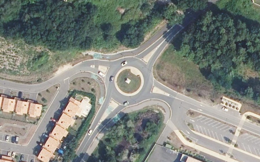 Vue aérienne du Rond-point anonyme n°911590598