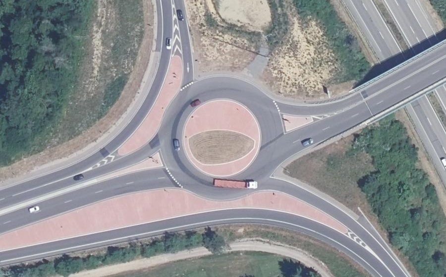 Vue aérienne du Rond-point anonyme n°912271650