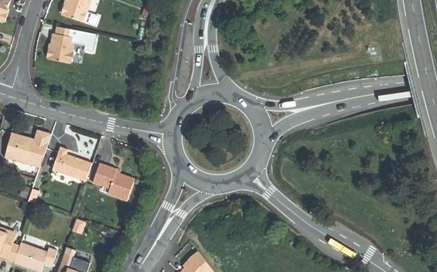 Vue aérienne du Rond-Point de la Motte Féodale