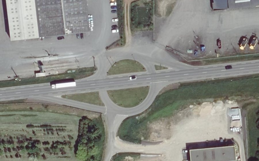 Vue aérienne du Rond-point anonyme n°91245752