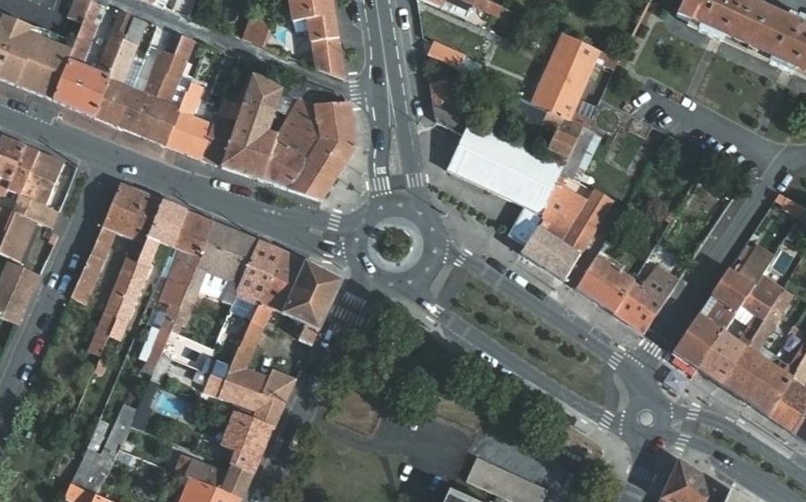 Vue aérienne du Rond-point anonyme n°91253362