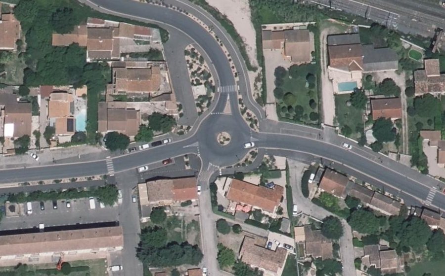 Vue aérienne du Rond-point anonyme n°914174666