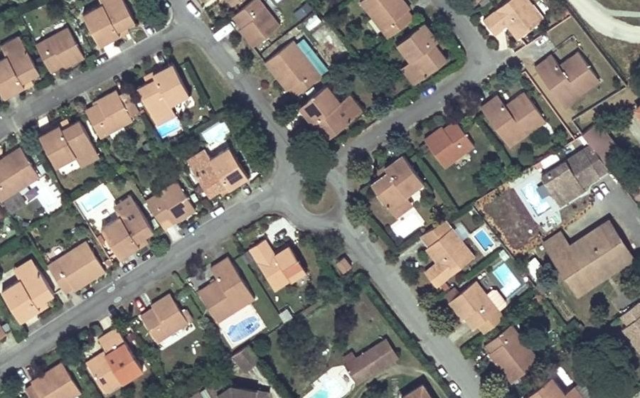 Vue aérienne du Rond-point anonyme n°914473791