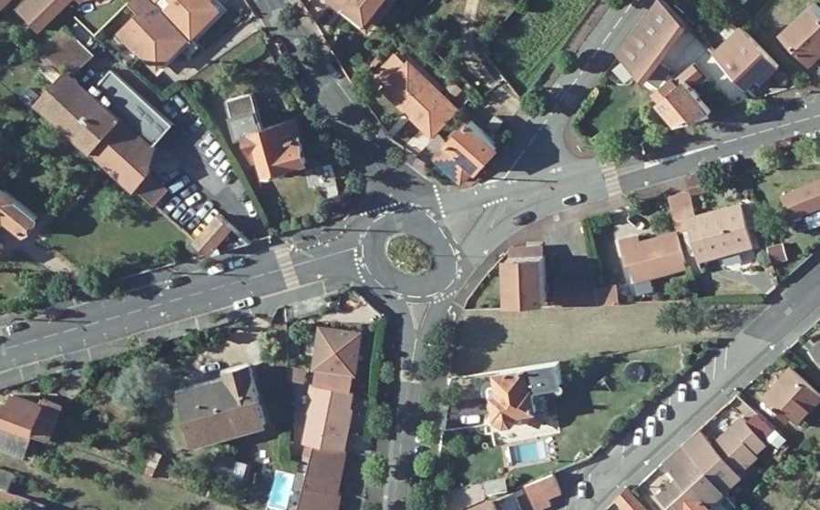 Vue aérienne du Rond-point anonyme n°91450741