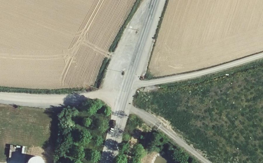 Vue aérienne du Rond-point anonyme n°914774792