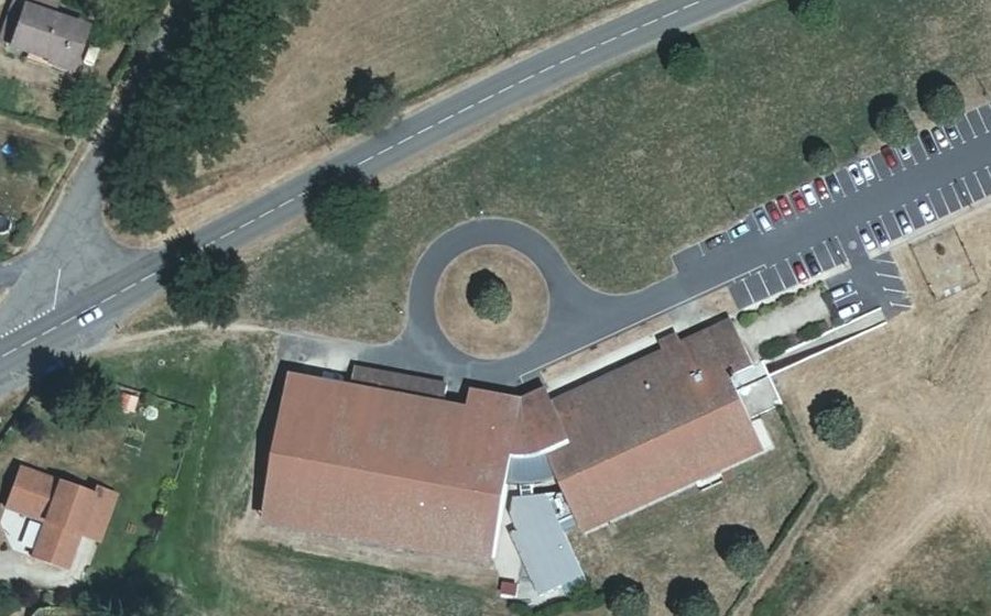 Vue aérienne du Rond-point anonyme n°915510333