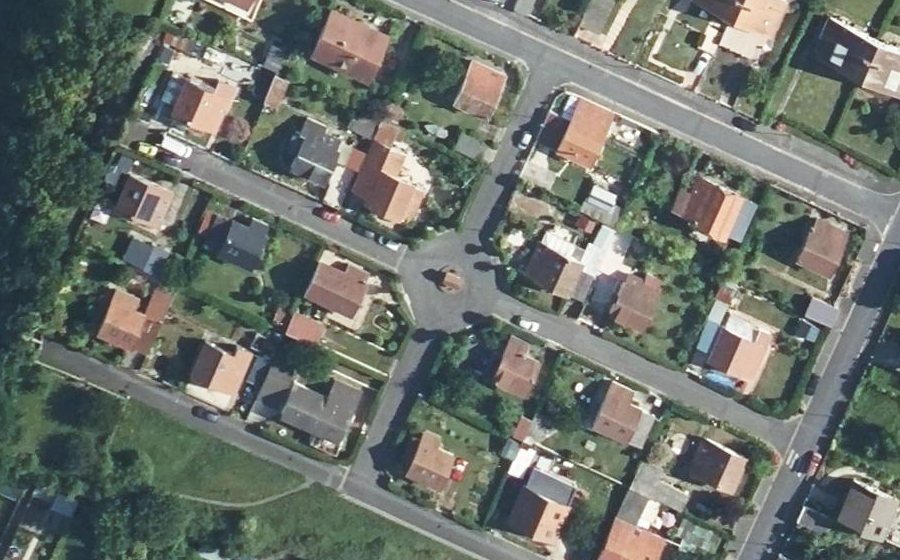 Vue aérienne du Rond-point anonyme n°916381656