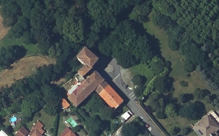 Vue aérienne du Rond-point anonyme n°916568177