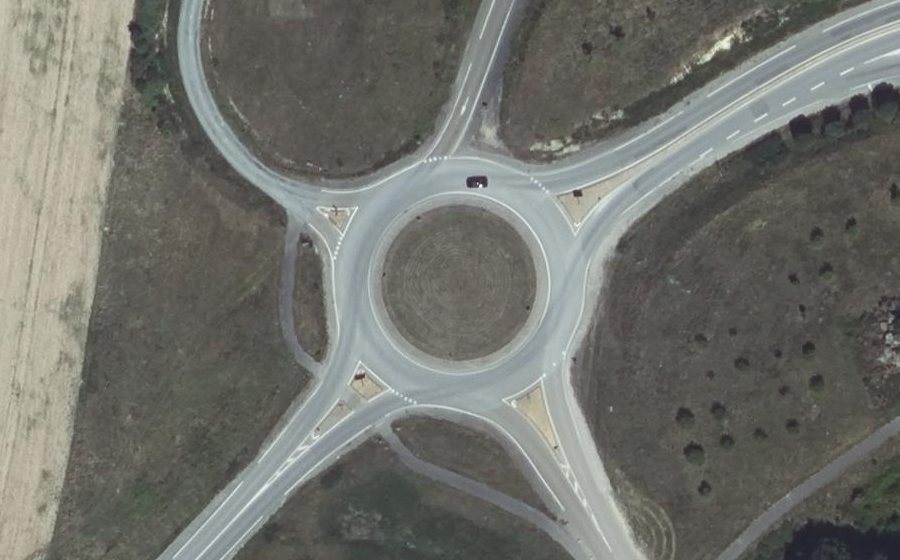 Vue aérienne du Rond-point anonyme n°91672129