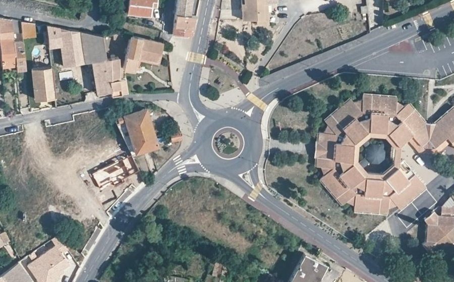 Vue aérienne du Rond-point anonyme n°91728997