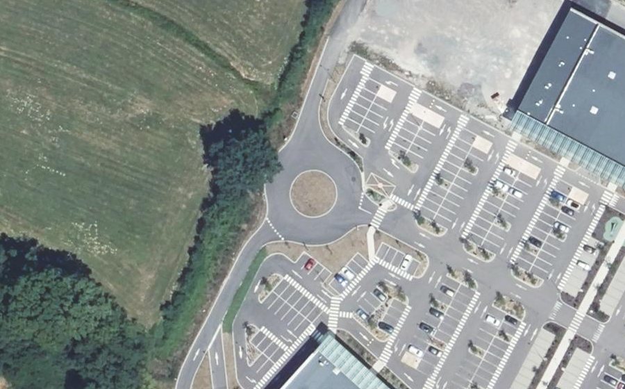 Vue aérienne du Rond-point anonyme n°917804158