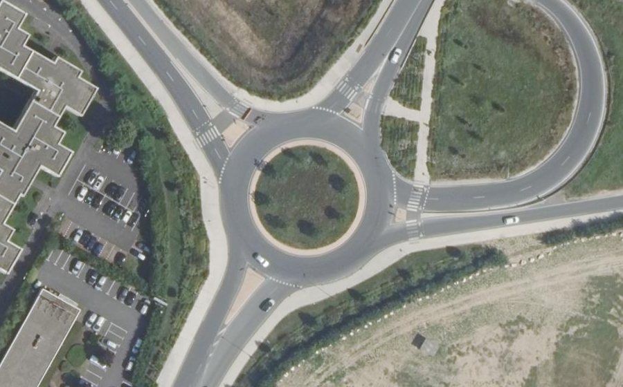 Vue aérienne du Rond-point anonyme n°918026371