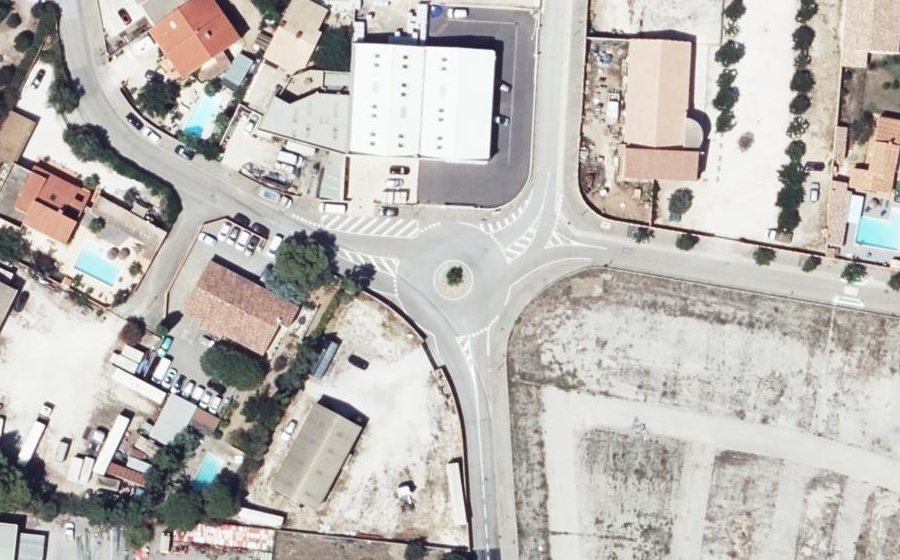 Vue aérienne du Rond-point anonyme n°918033116