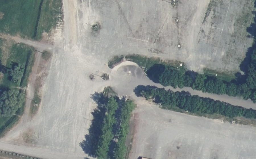 Vue aérienne du Rond-point anonyme n°91848156