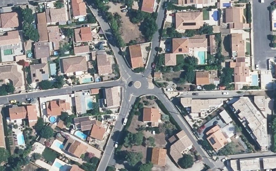Vue aérienne du Rond-point anonyme n°91897082