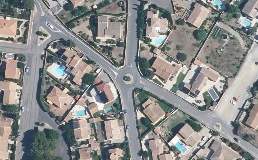 Vue aérienne du Rond-point anonyme n°91897129