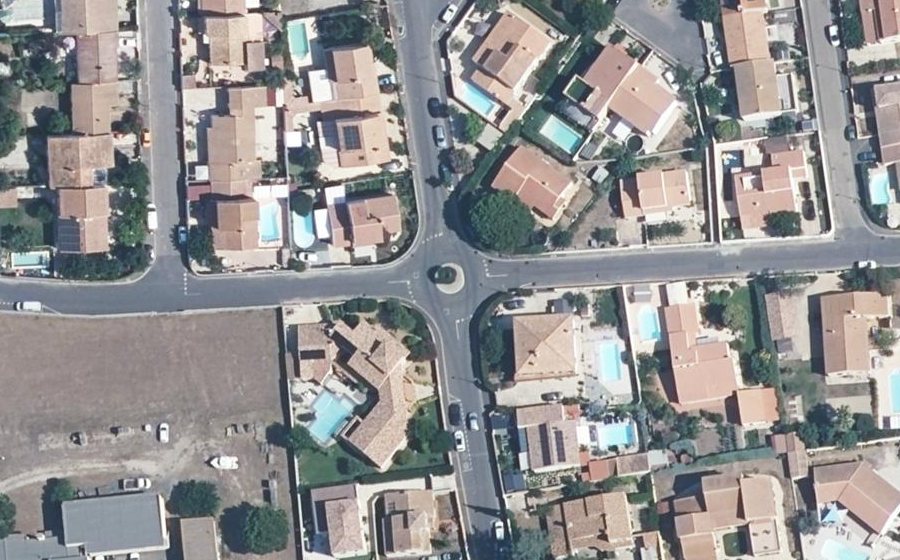 Vue aérienne du Rond-point anonyme n°91897162