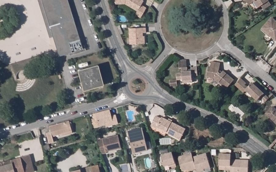 Vue aérienne du Rond-point anonyme n°91902517