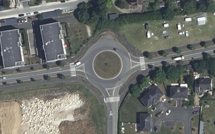 Vue aérienne du Rond-point anonyme n°91909913