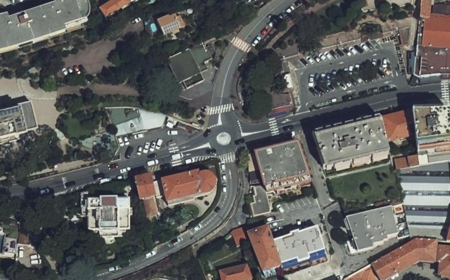 Vue aérienne du Rond-point anonyme n°91917702